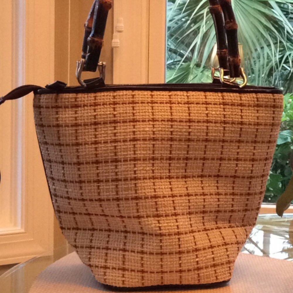 Bamboo handles handbag